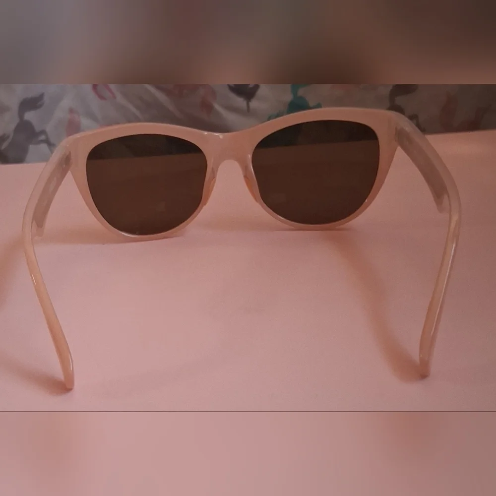 EUC Revo Barclay RE1037 Glossy Lt Pink Cat Eye Casual Sunglass Sunnies Glasses